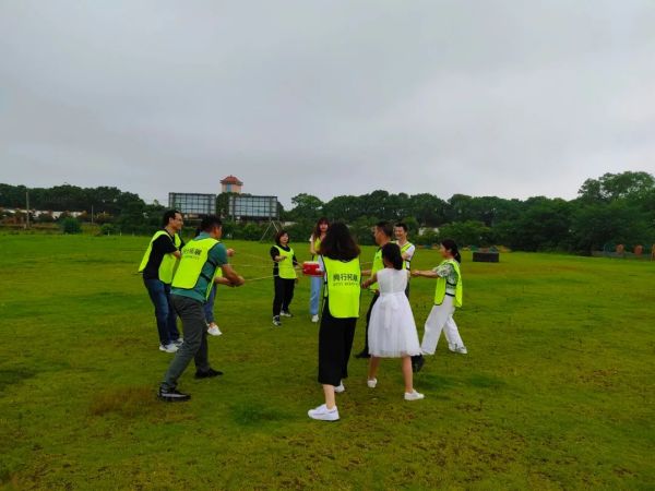 遠(yuǎn)程監(jiān)控,報(bào)警巡邏,清機(jī)加鈔,清分整點(diǎn),憑證寄庫,頭寸箱寄庫,商鋪安保,智能家居